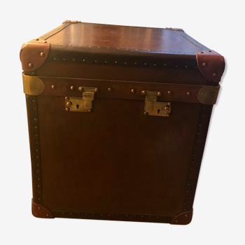 Collectible leather square chest