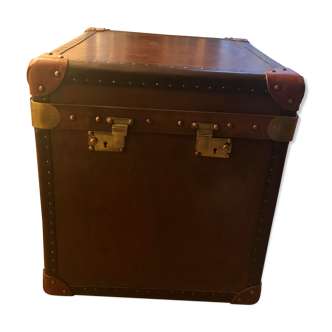 Collectible leather square chest