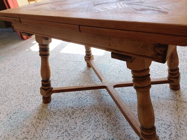 Table avec rallonges intégrées rénovée