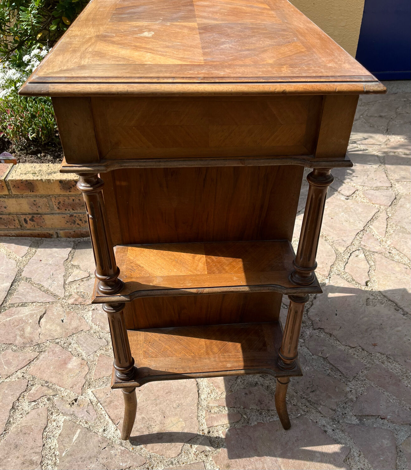 Art nouveau hairdresser