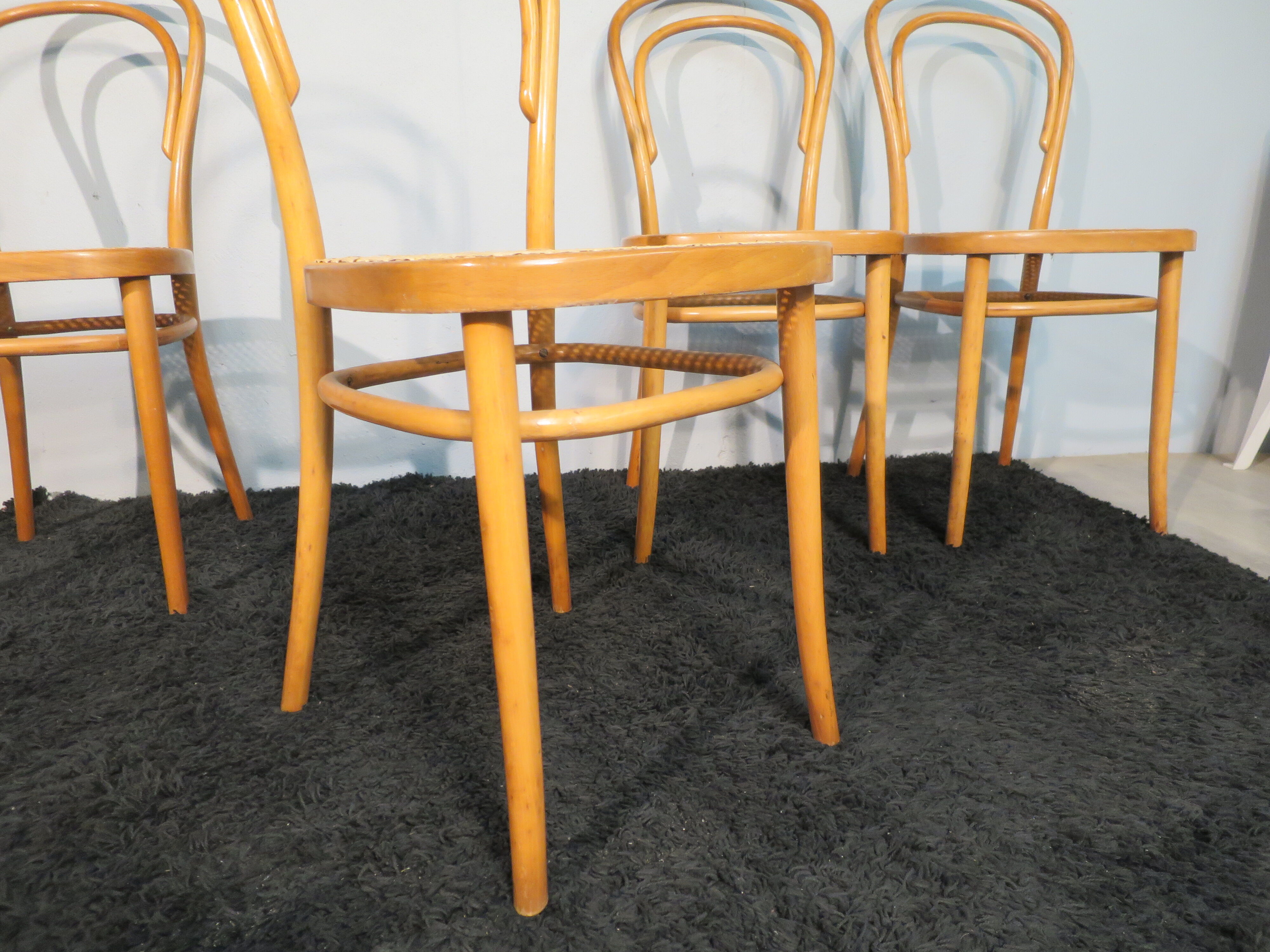 Set de 4 chaises cannées hêtre courbé