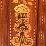 Renaissance display case. Dutch marquetry with floral motifs.