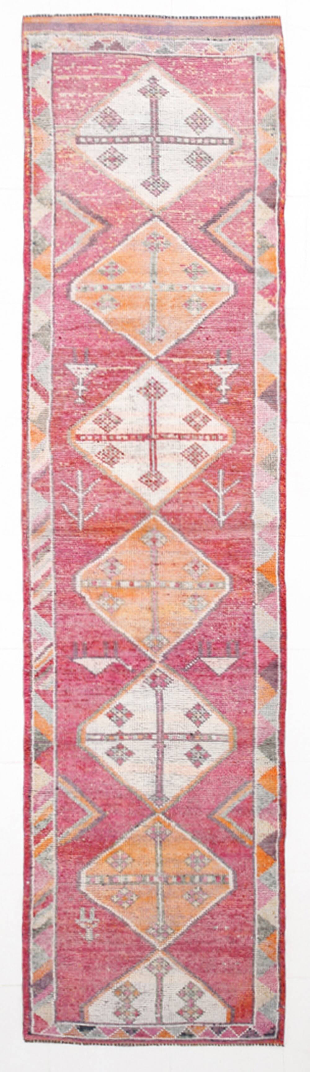 Rare Couloir Vintage Anatolie | Rose & Saumon Tones Runner Rug, 90x370 Cm