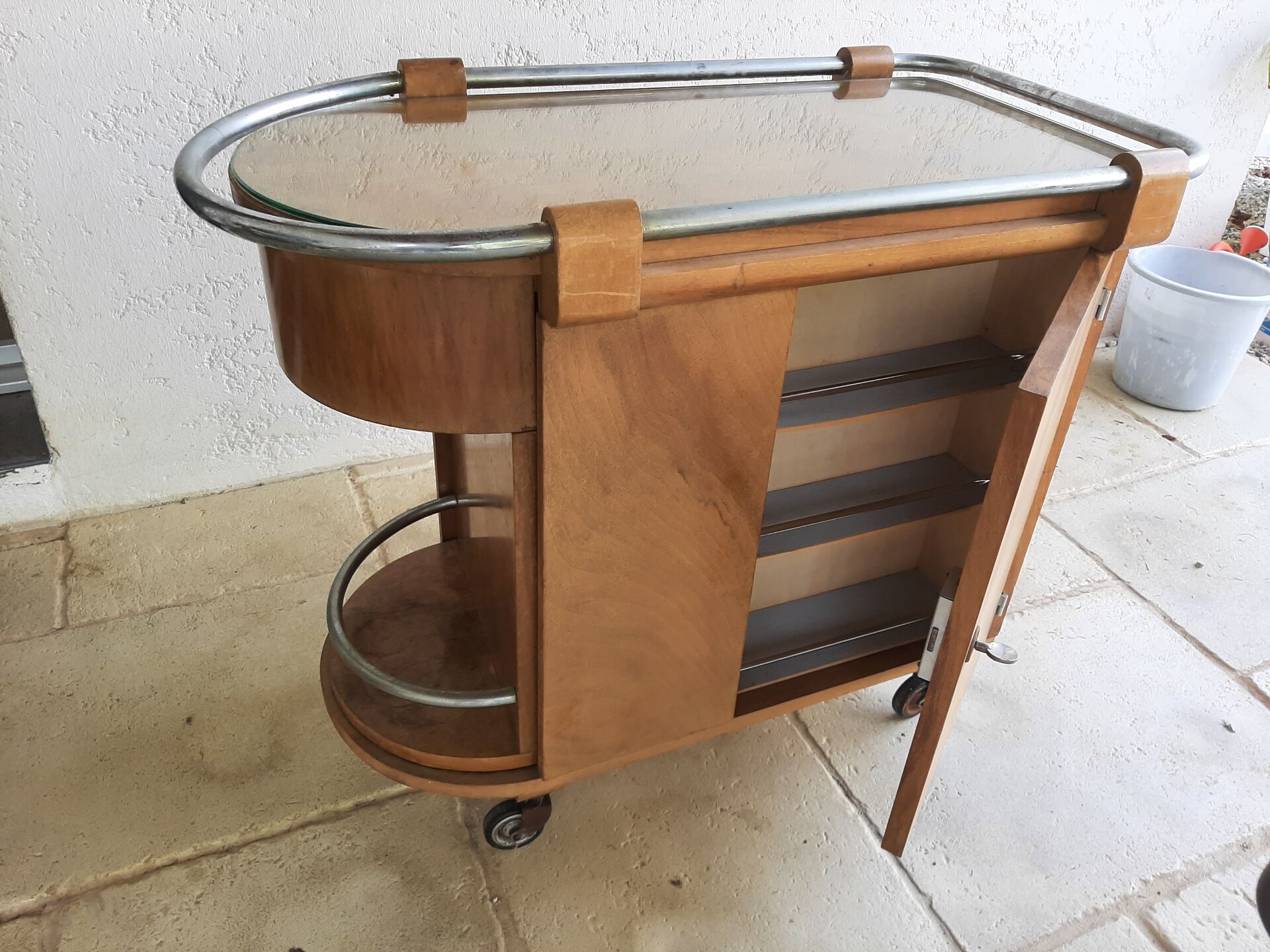 Art Deco bar furniture
