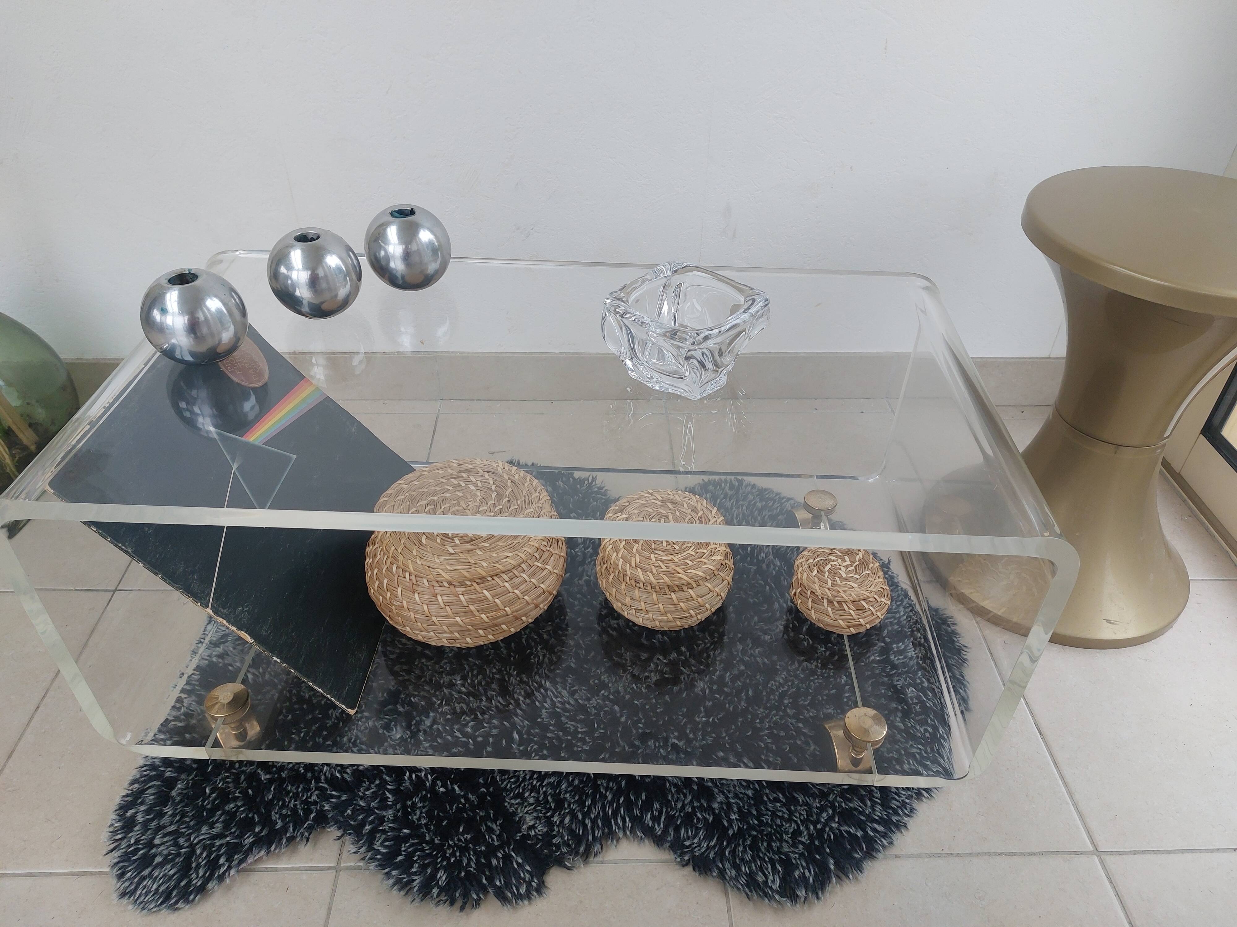 Minimalist coffee table – David Lange style – Altuglas