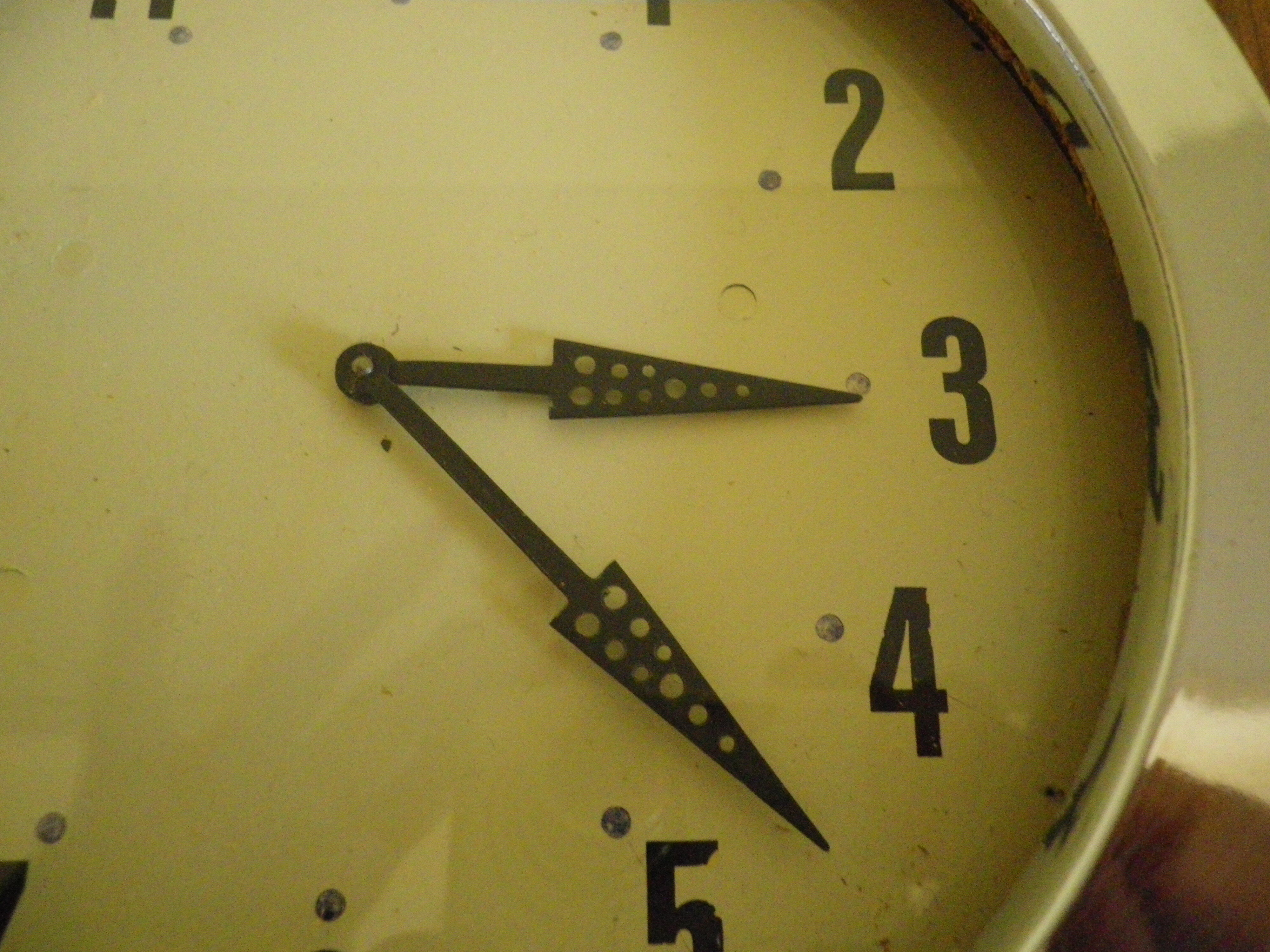 Electric wall clock in formica - 1950s