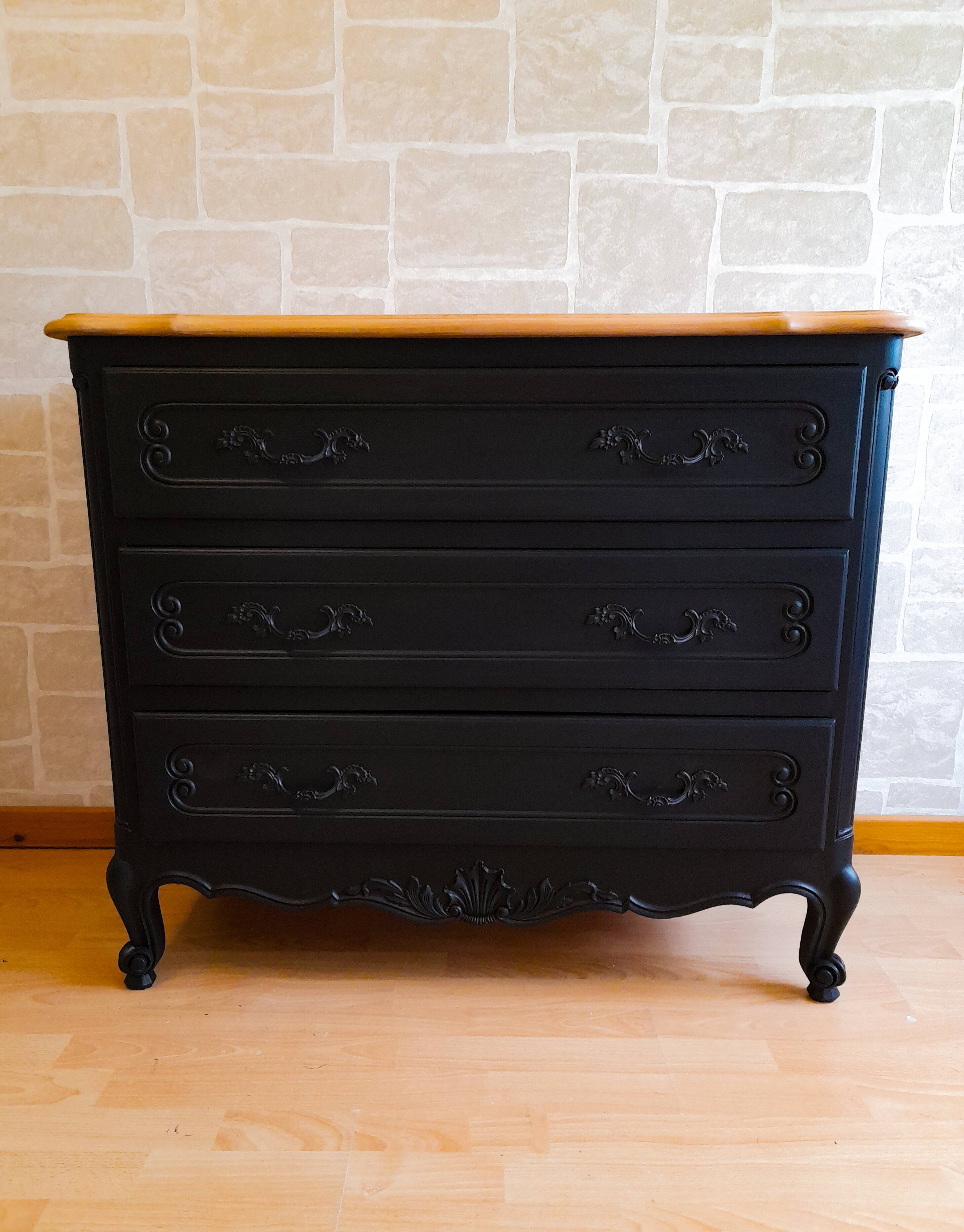 Commode style Louis XV rénovée