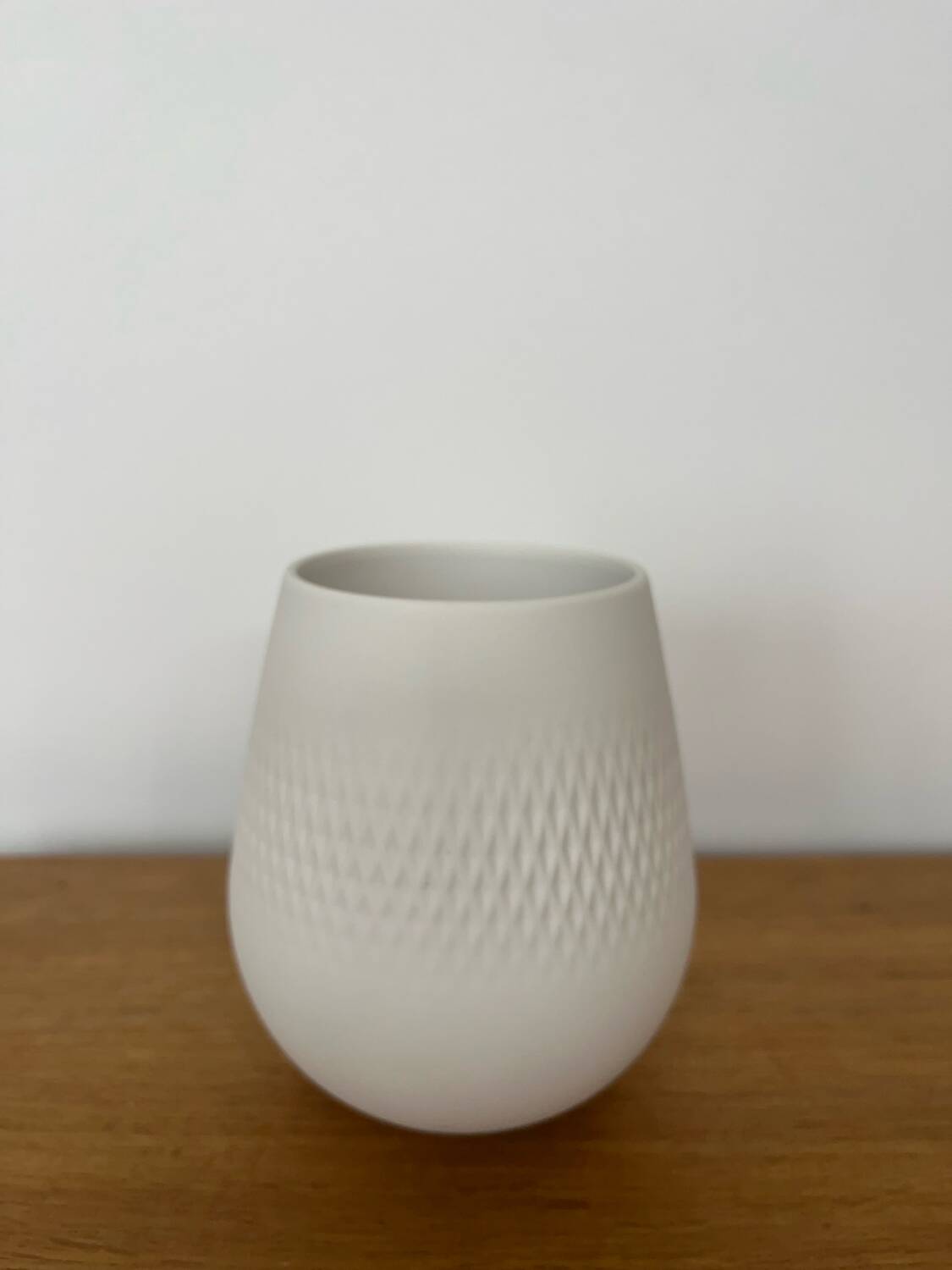 Vase biscuit porcelain Villeroy and Boch