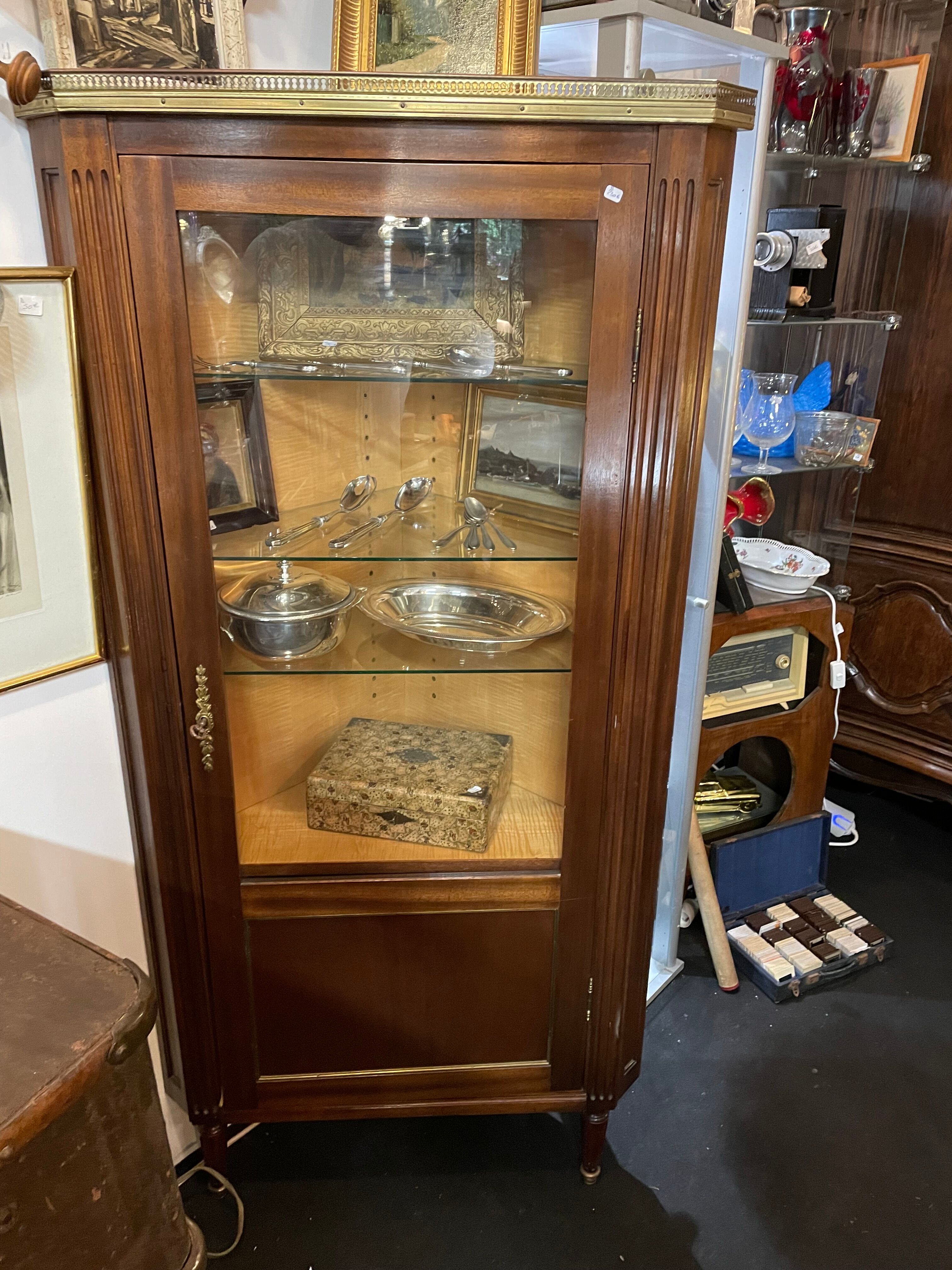 Vitrine encoignure Louis XVI