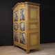Petite armoire piémontaise laquée, dorée et peinte du 20e siècle.