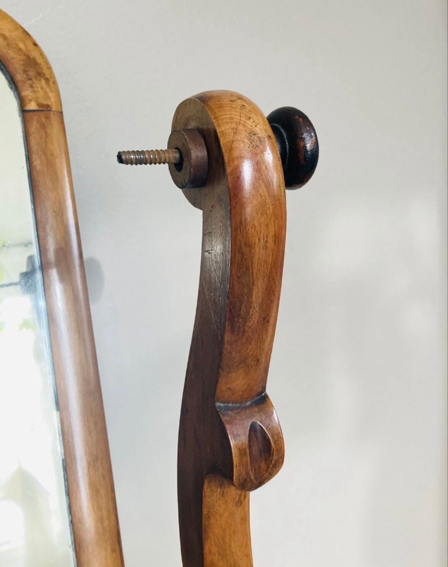 Coiffeuse de table barbière psyché Louis Philippe en noyer époque XIXe