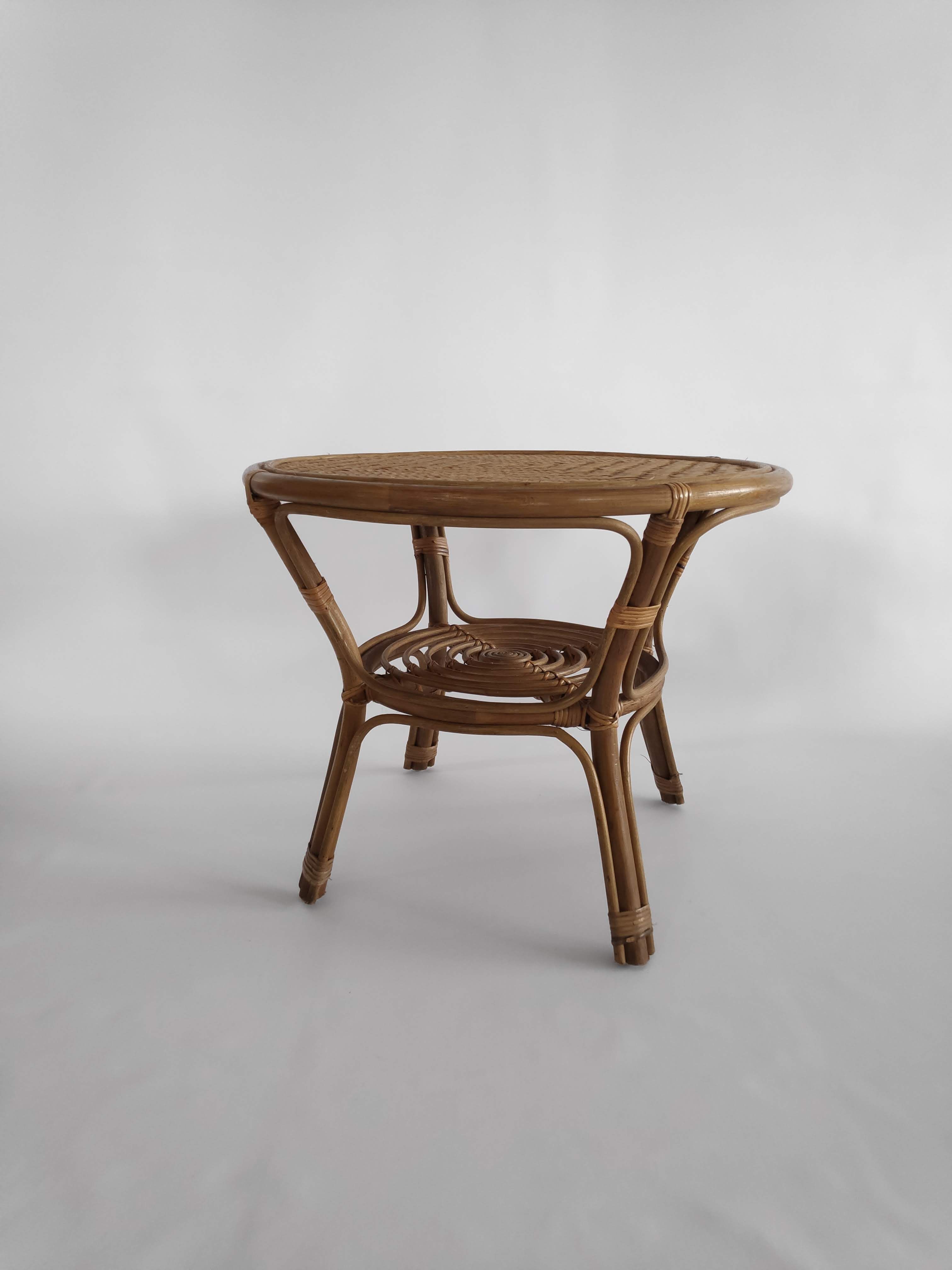 Coffee table 70s braided rattan