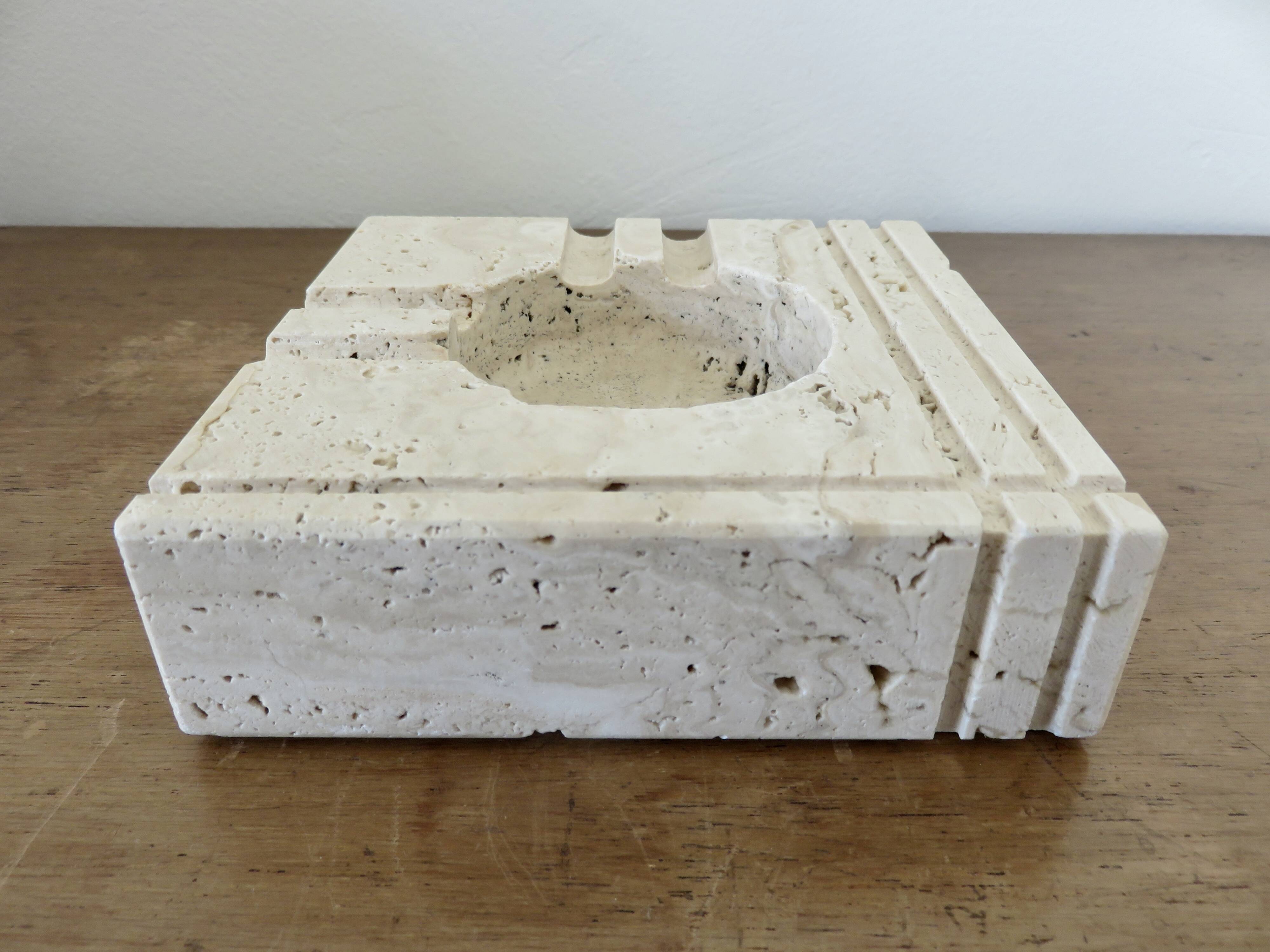 “Fratelli Mannelli” ashtray in travertine, design by Enzo Mari, Italy, 1970