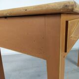 Farm table