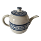 Théière artisanale grès beige moucheté et décor bleu