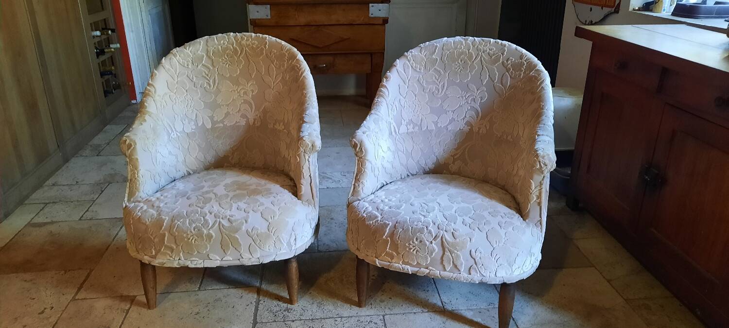 Paire de fauteuils crapaud