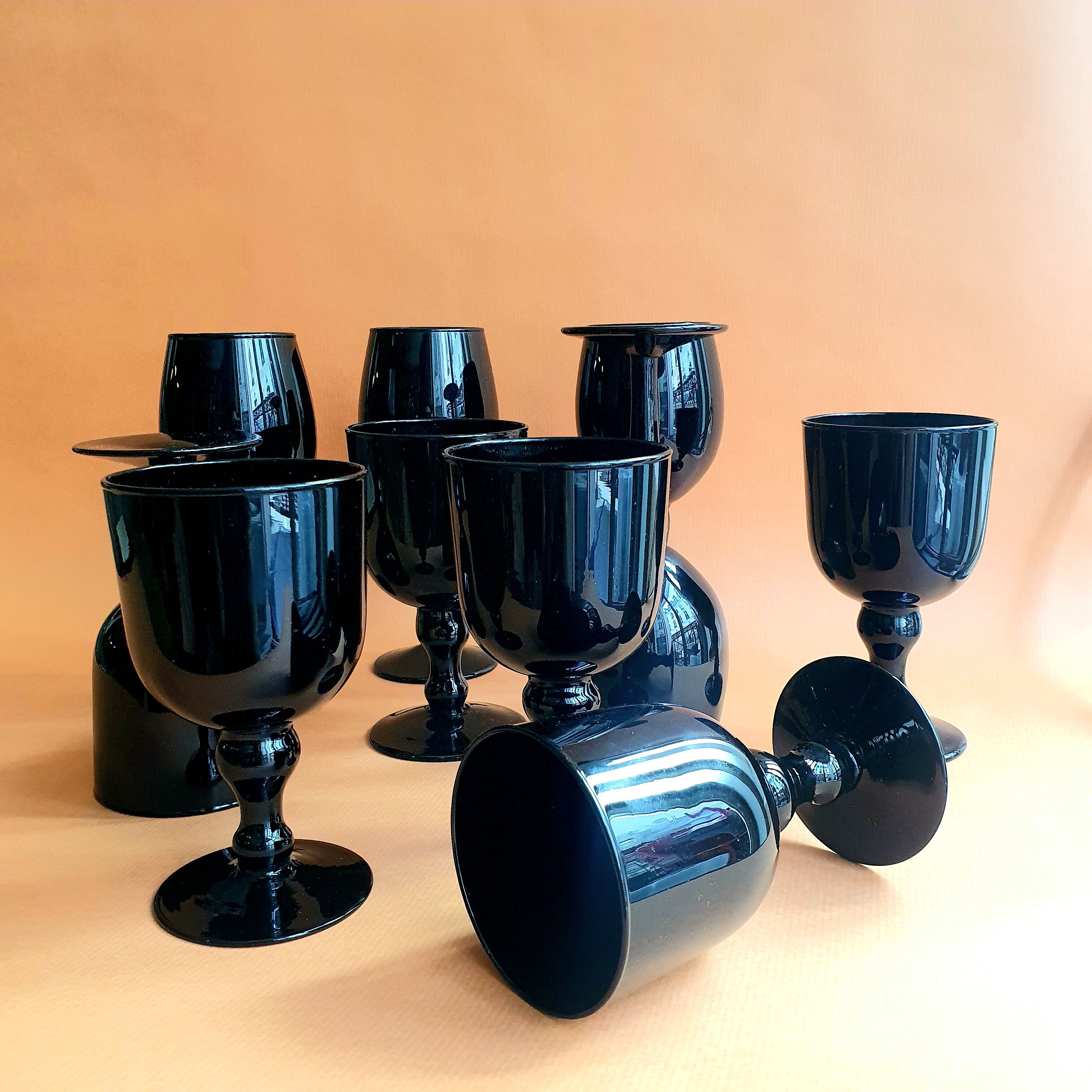 Set of 4 black opaline foot glasses