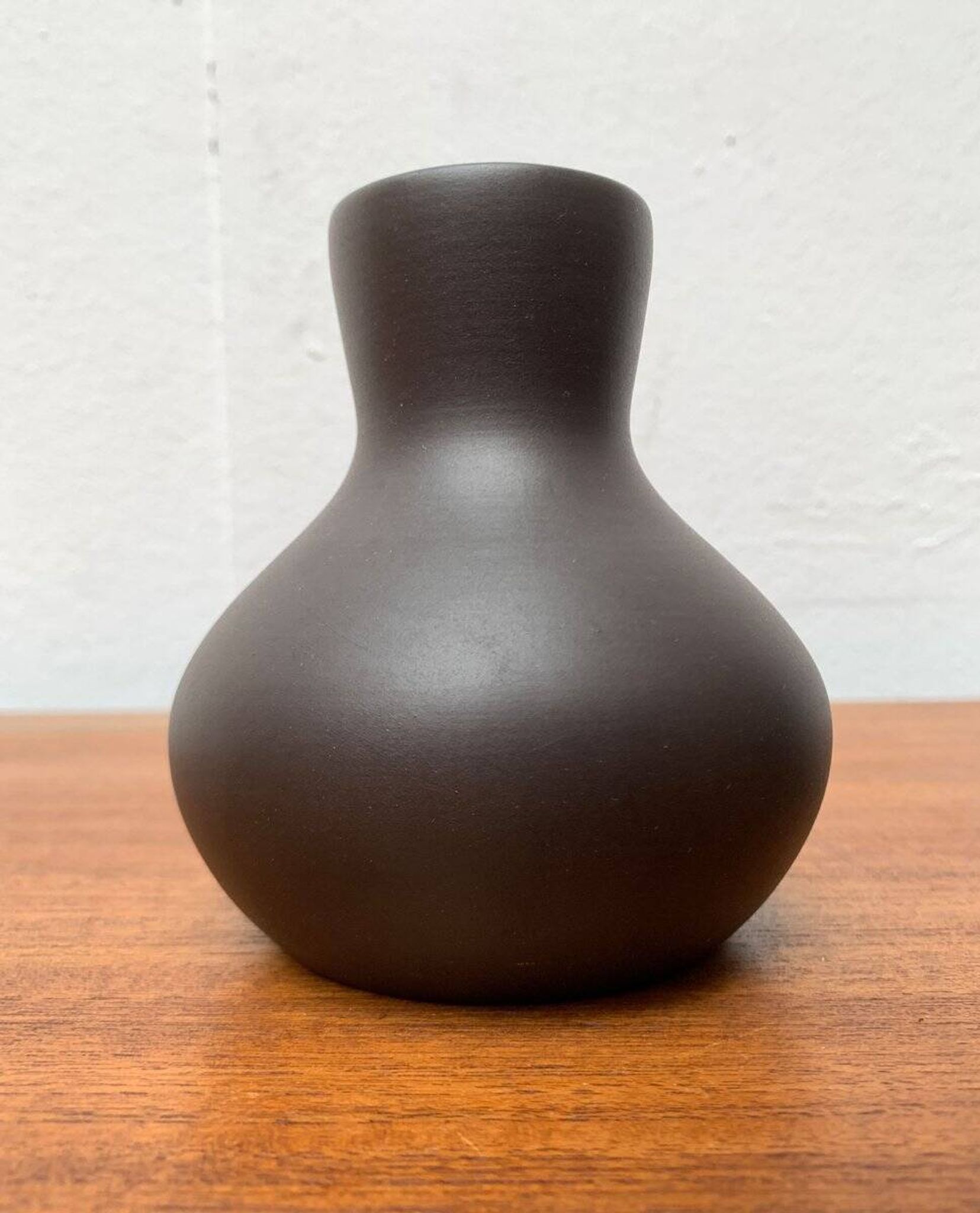 Minimalist German ceramic vases from the mid-century, Wormser Terra-Sigillata, 1960s, set of 3.