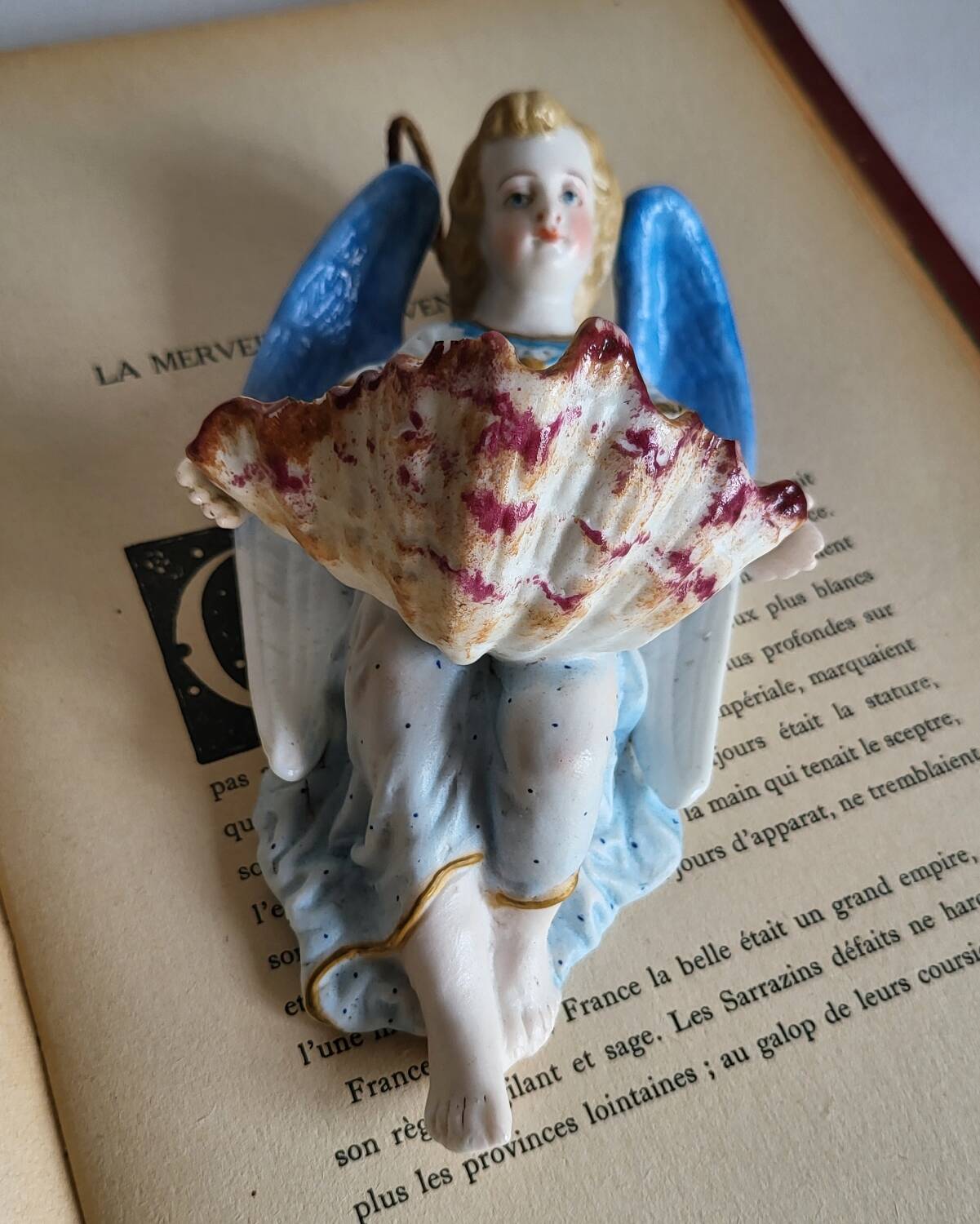 Polychrome Biscuit Font in the 19th Century