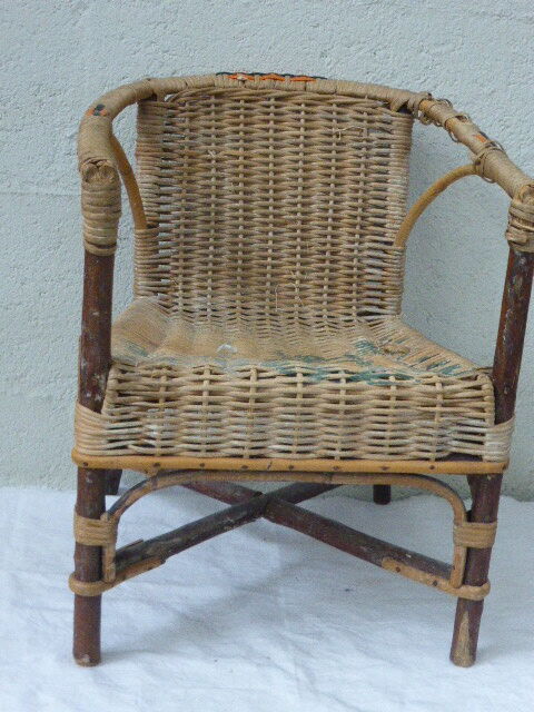 Charming small armchair in rattan and wicker childrens former