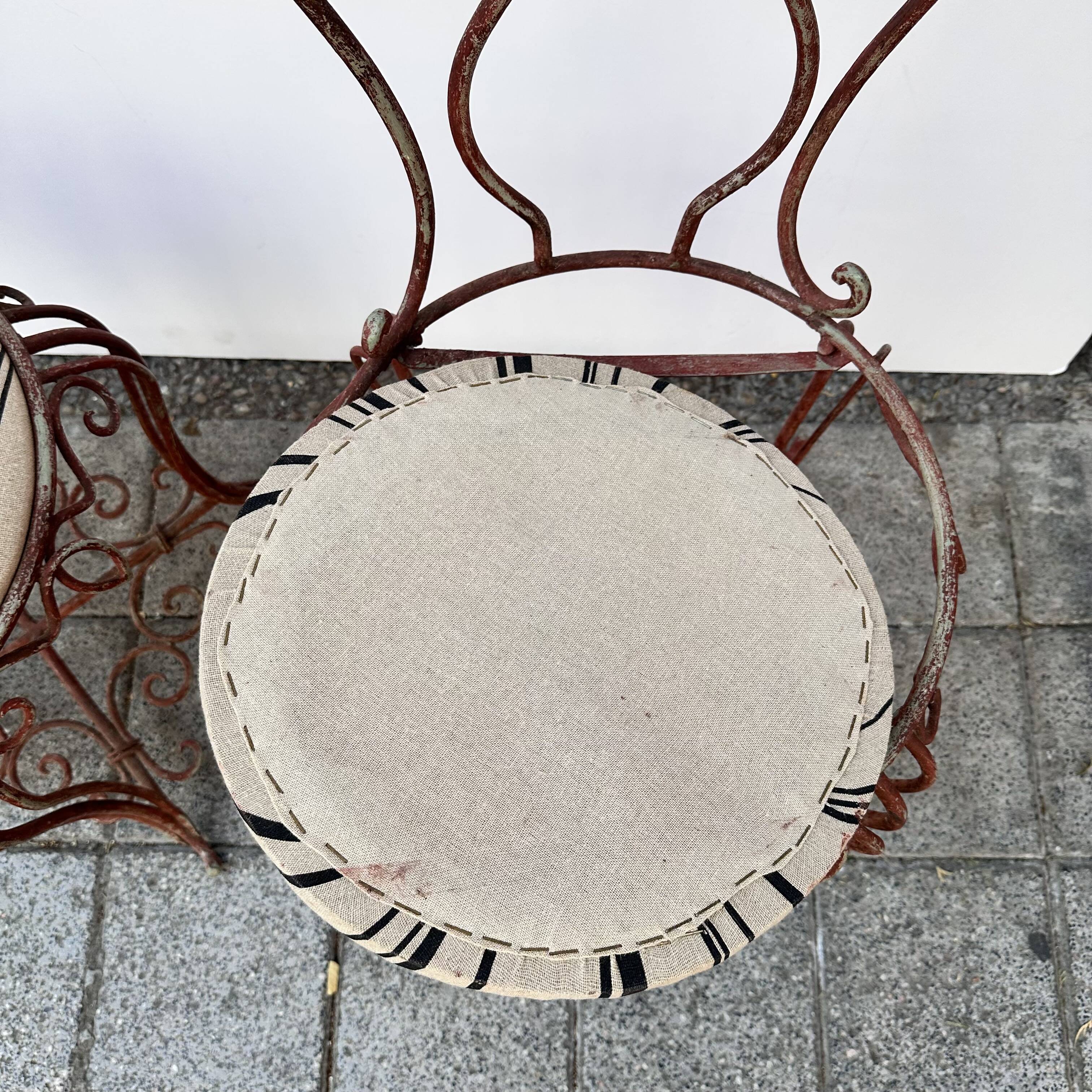 Pair of wrought iron chairs, Art Nouveau, early 20th century – France