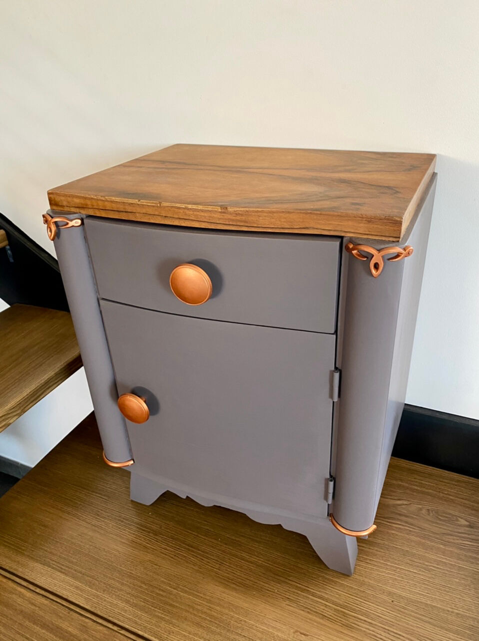 Vintage bedside table 40s