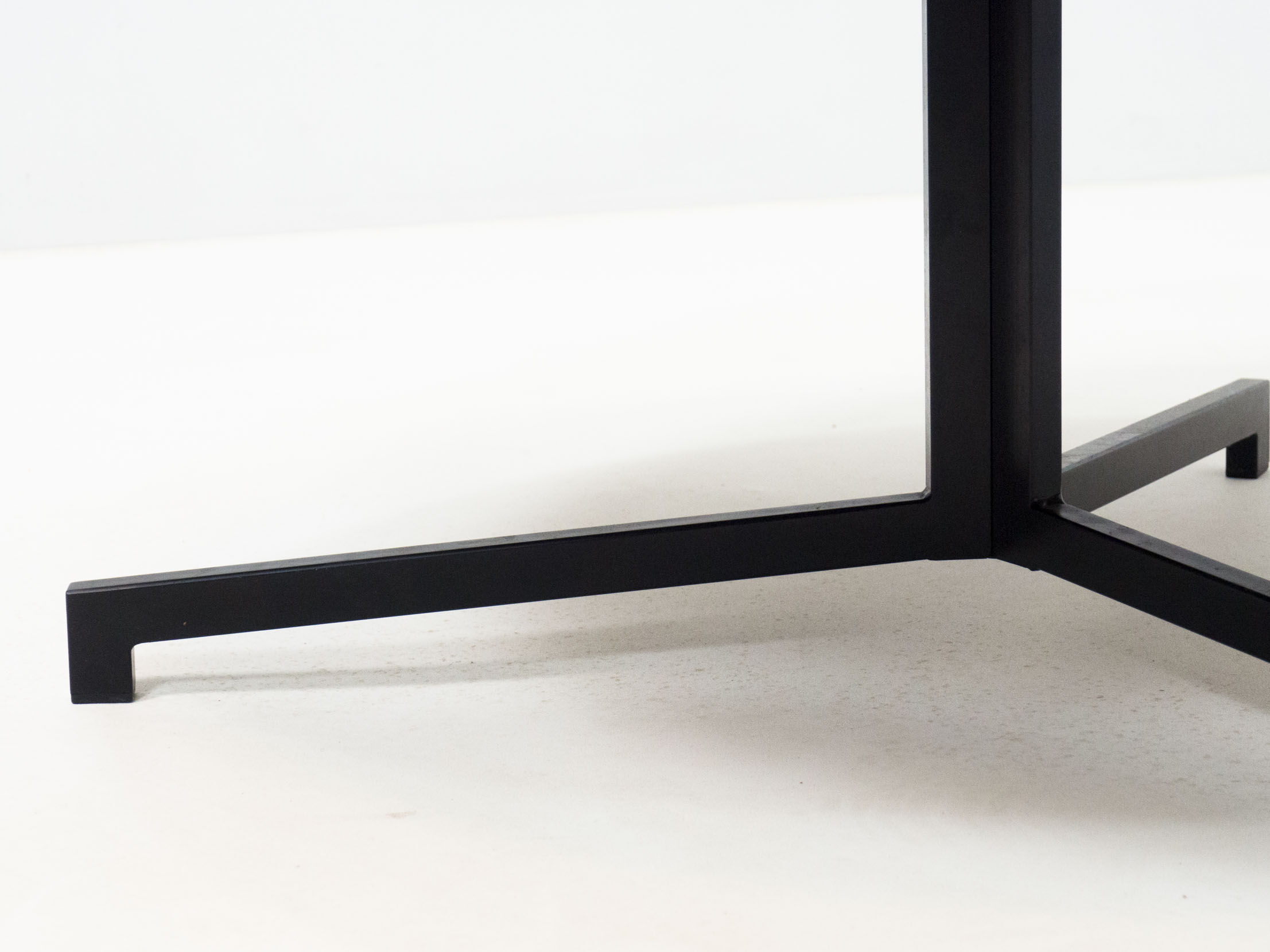 Vintage round wengé coffee table