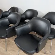 Set of 6 "Conference" chairs by Eero Saarinen for Knoll International