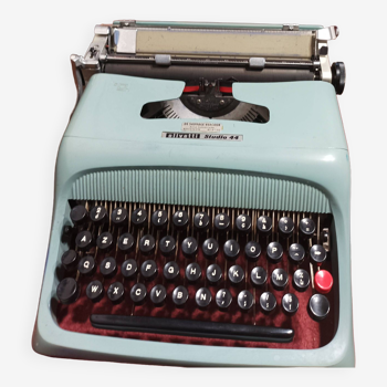 Machine à écrire Olivetti studio 44 vintage Années 50