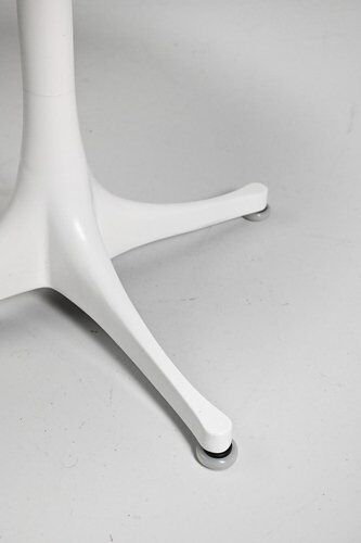 Model 5452 Nelson Side Table for Herman Miller by George Nelson