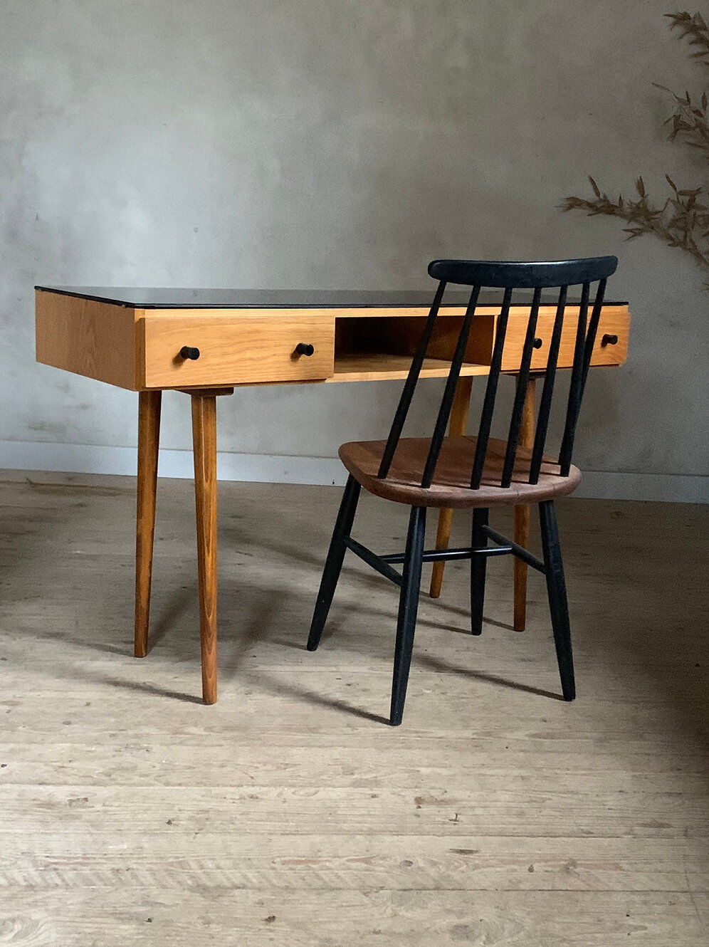 Vintage desk with compass legs in oak