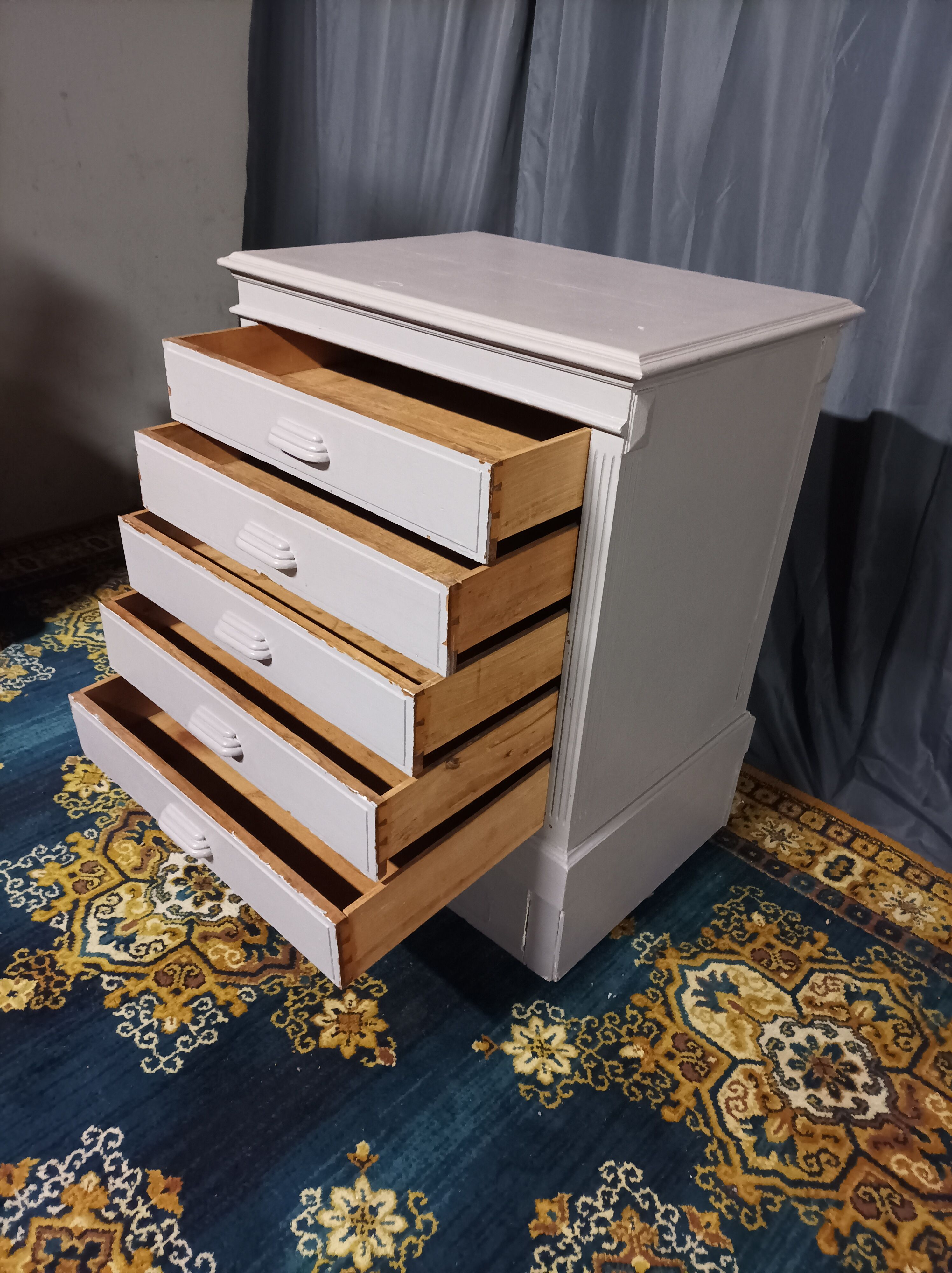 Desk furniture loom with drawers