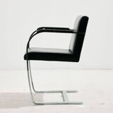 Fauteuil Brno par Alivar