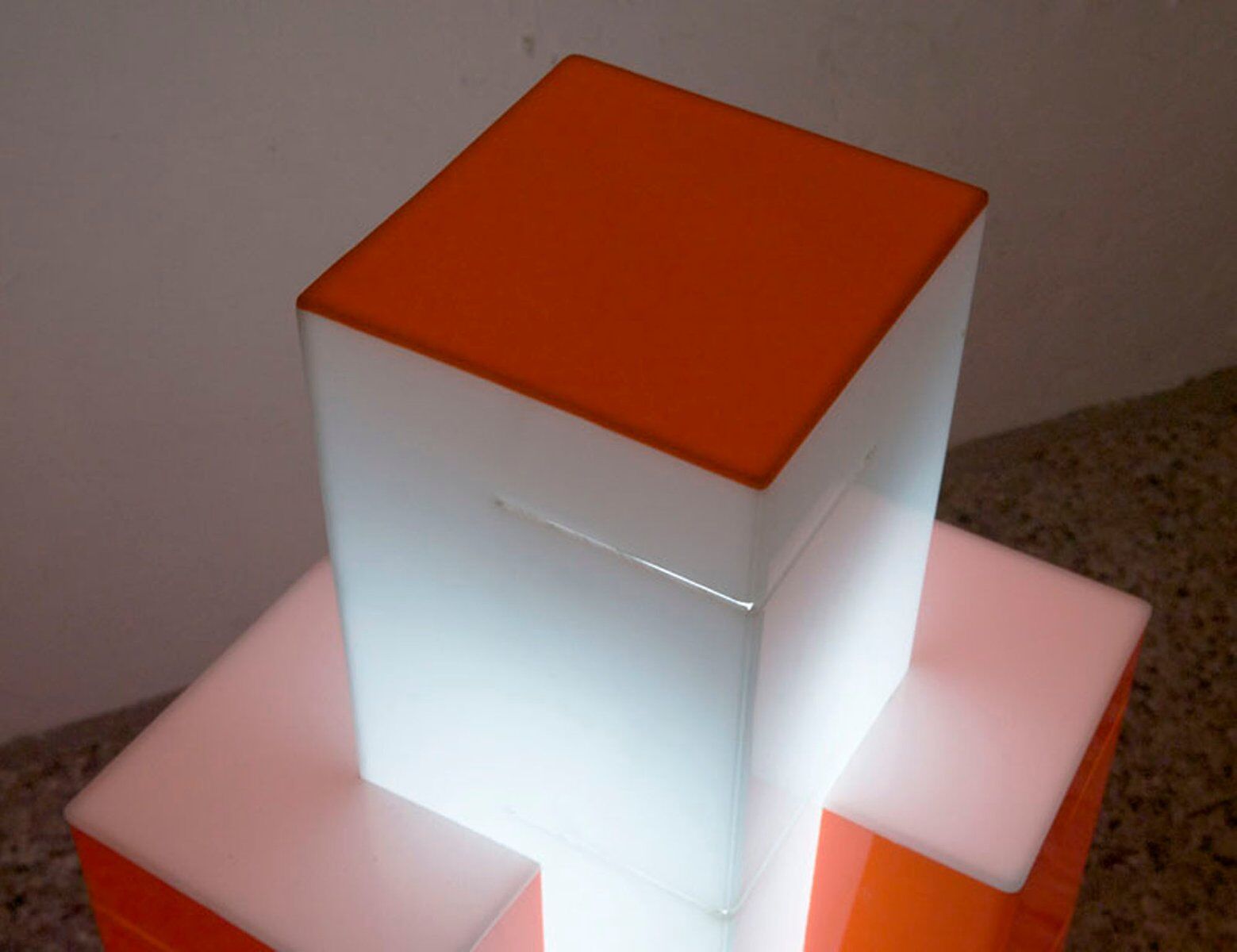 Lampadaire gratte-ciel en verre acrylique, années 1960