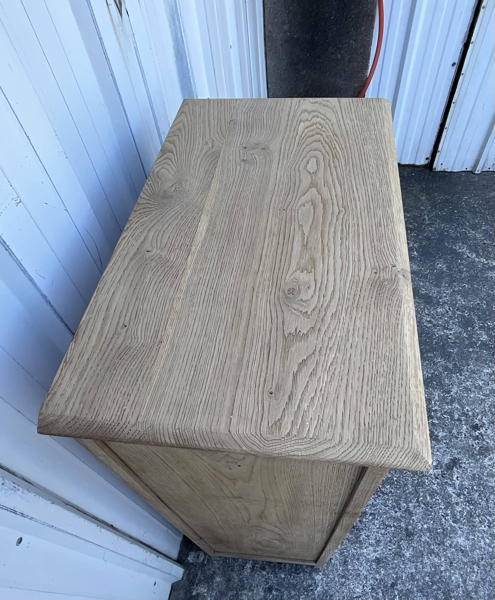 Solid oak storage unit – Contemporary country style