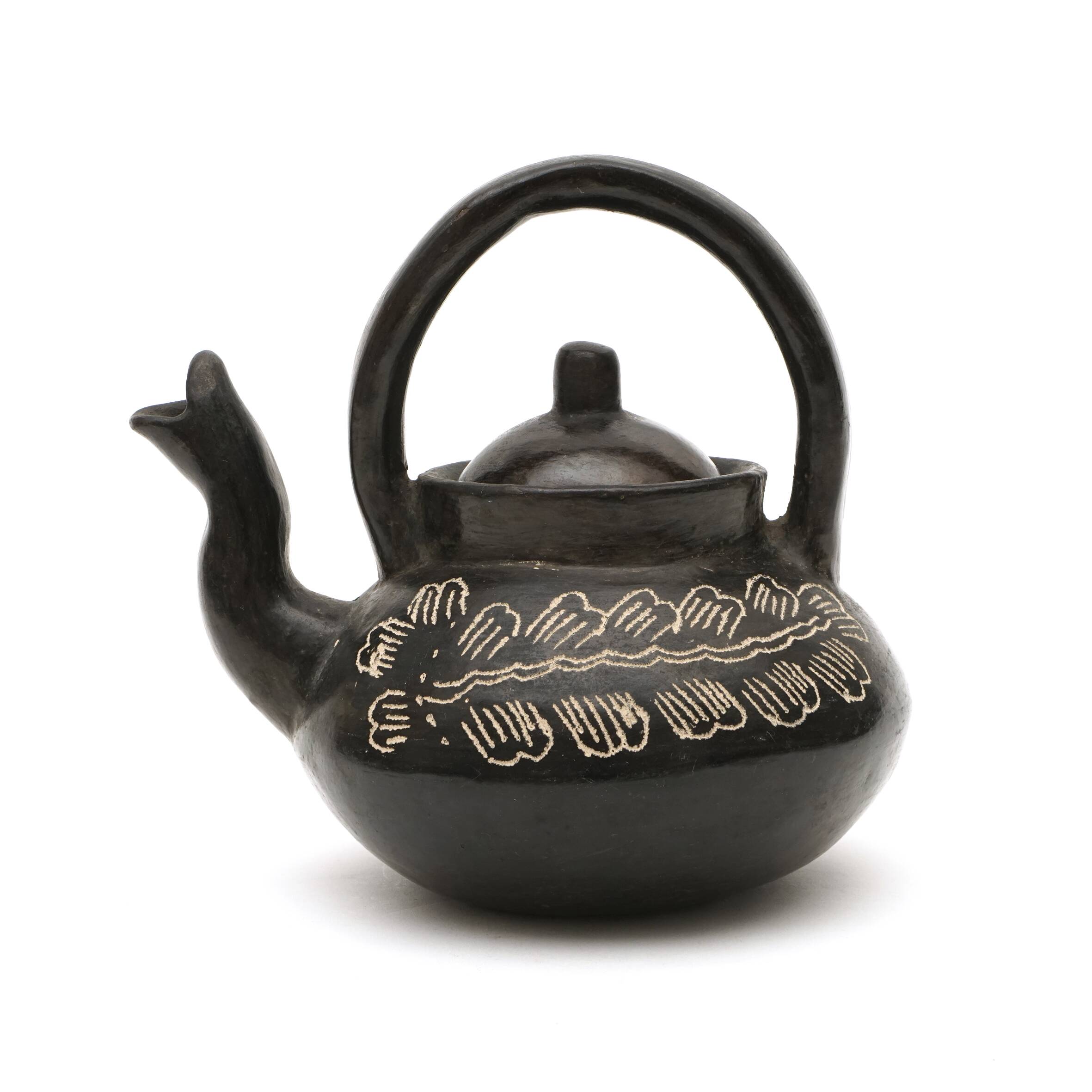 Vintage 500 ml teapot, handmade in Chile