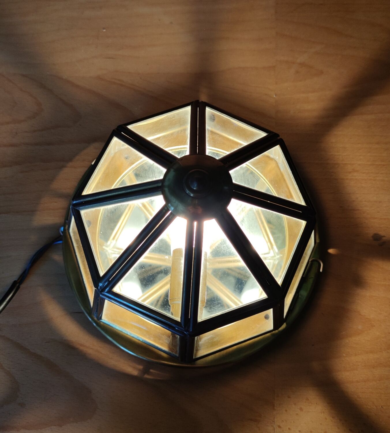 Wall or ceiling lamp