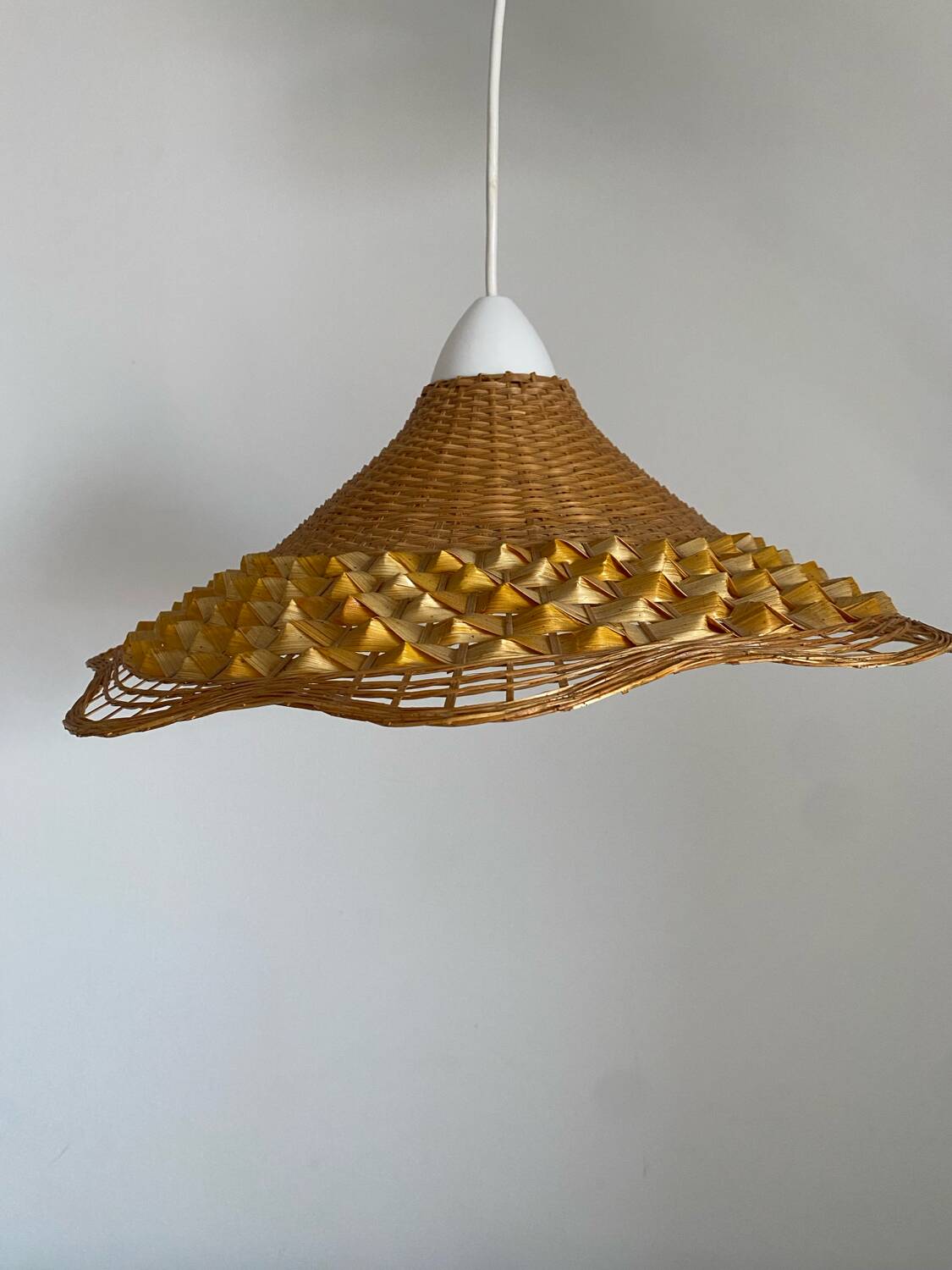 Woven wicker pendant light