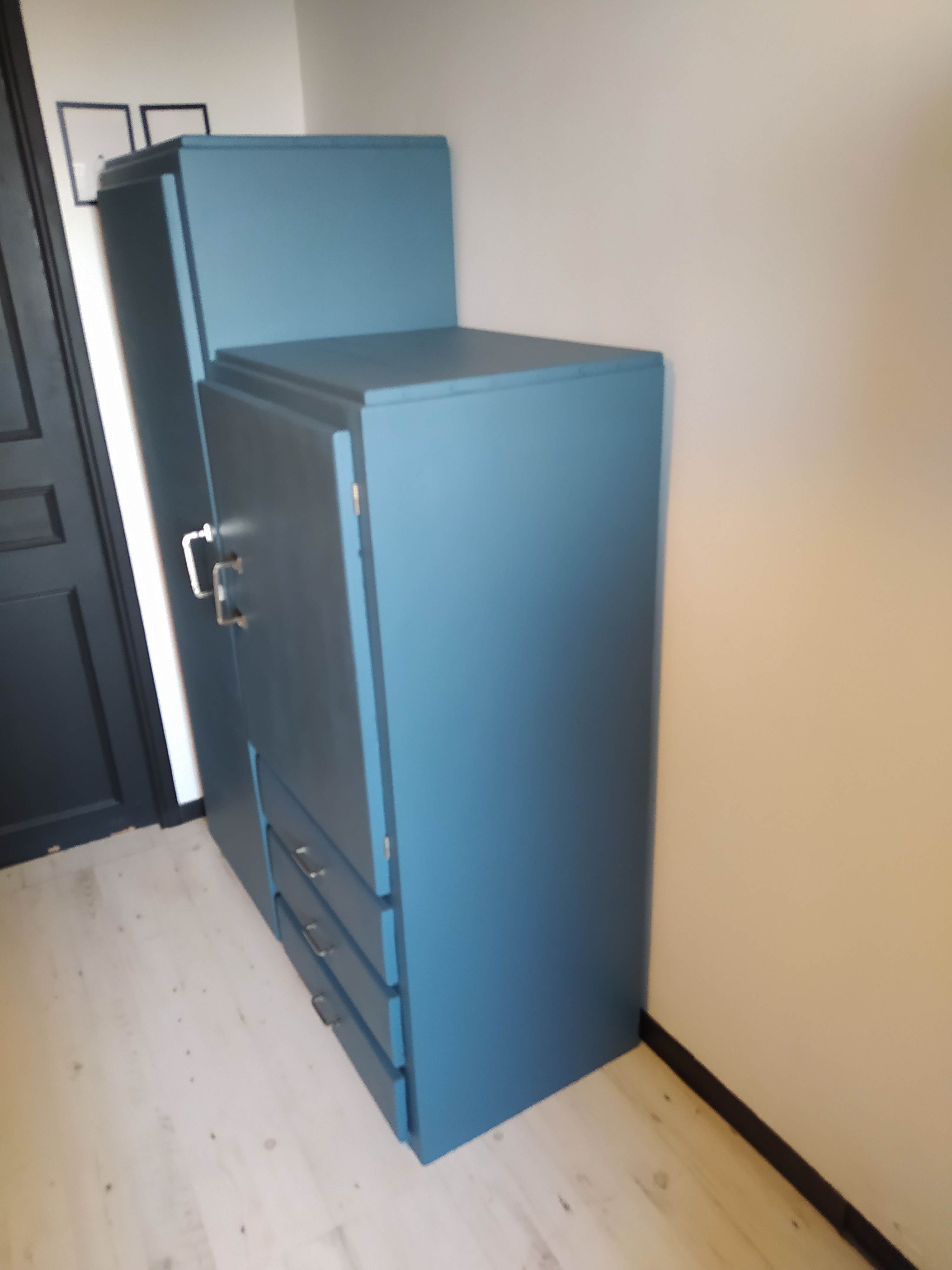Vintage blue asymmetrical cabinet
