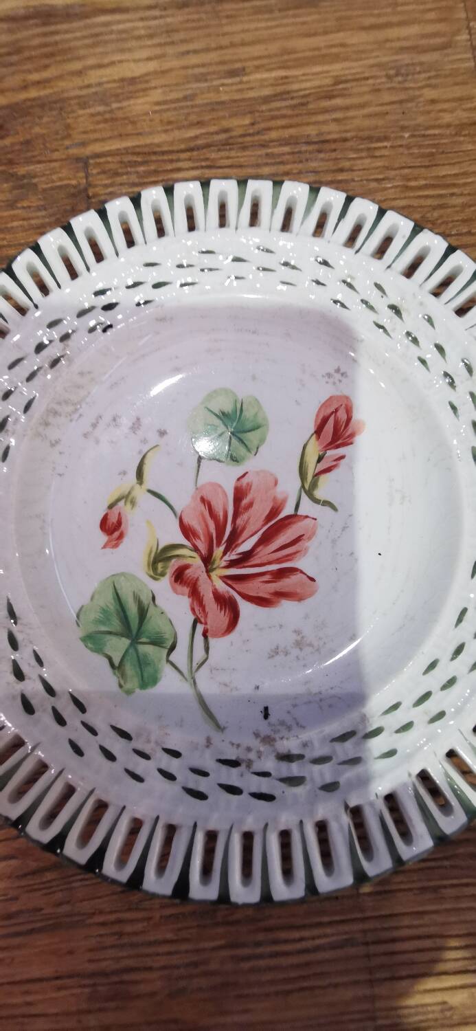Charming set of 3 small rovina épinal plates