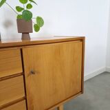 Mid-century notenhout fineer dressoir met 3 lades