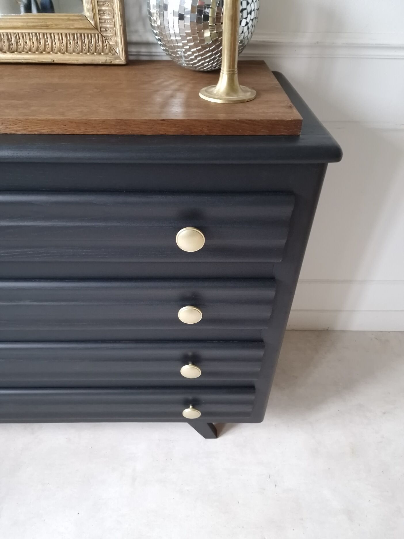 Commode vintage noire