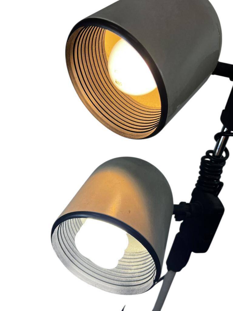 Vintage space-style floor lamp with 2 spots.