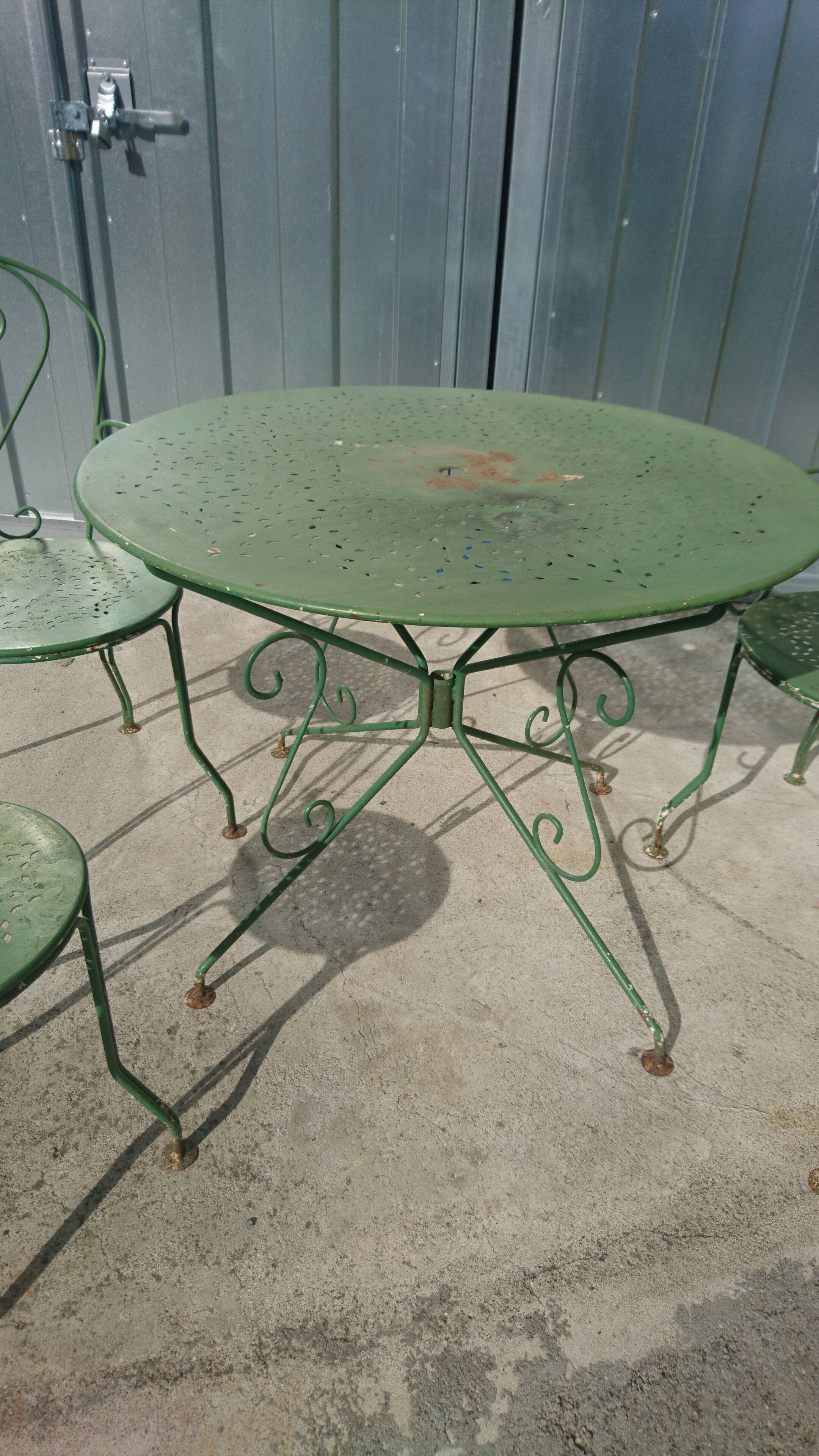 Garden furniture in wrought iron