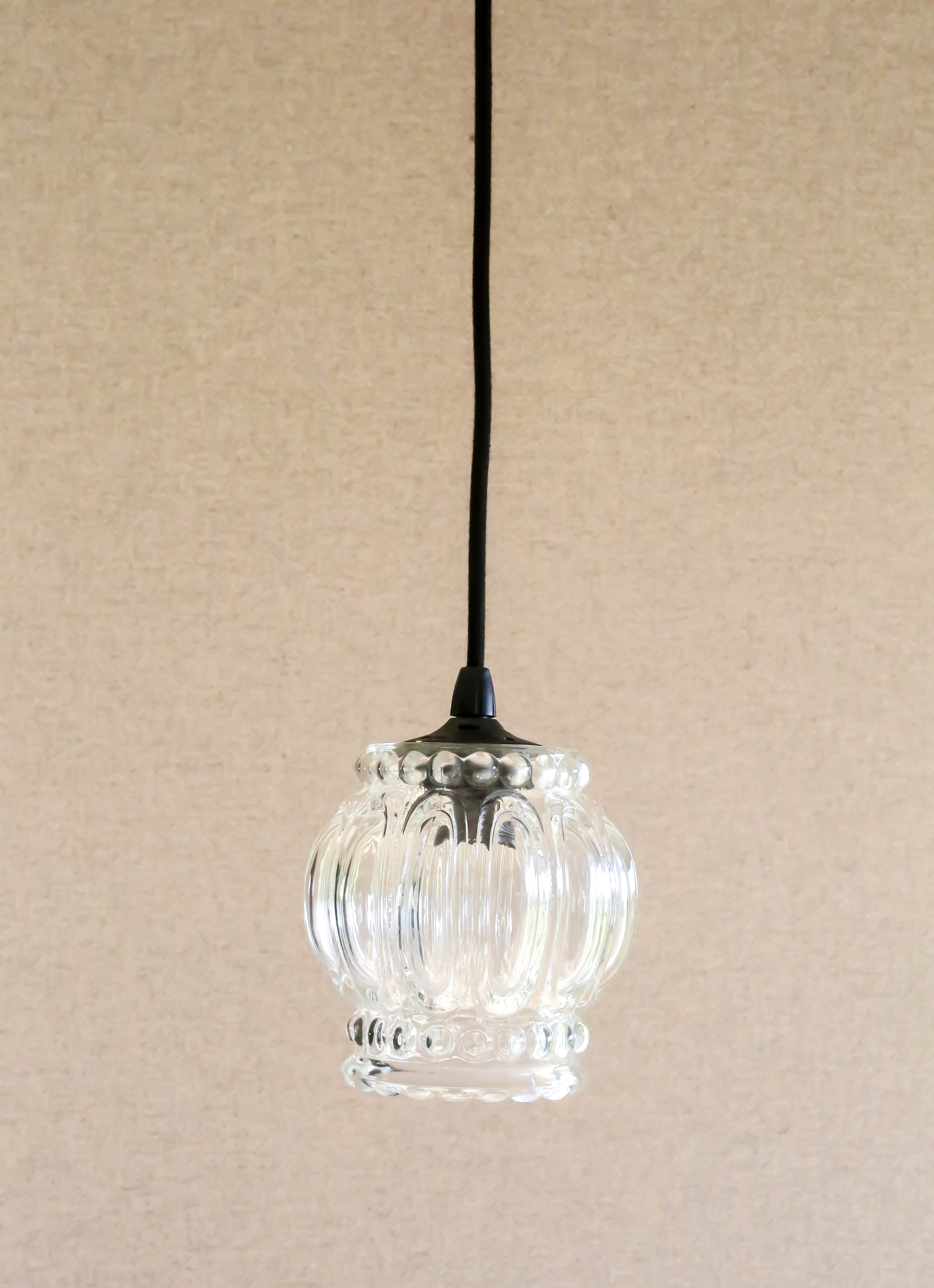 Molded glass suspension with new black cable