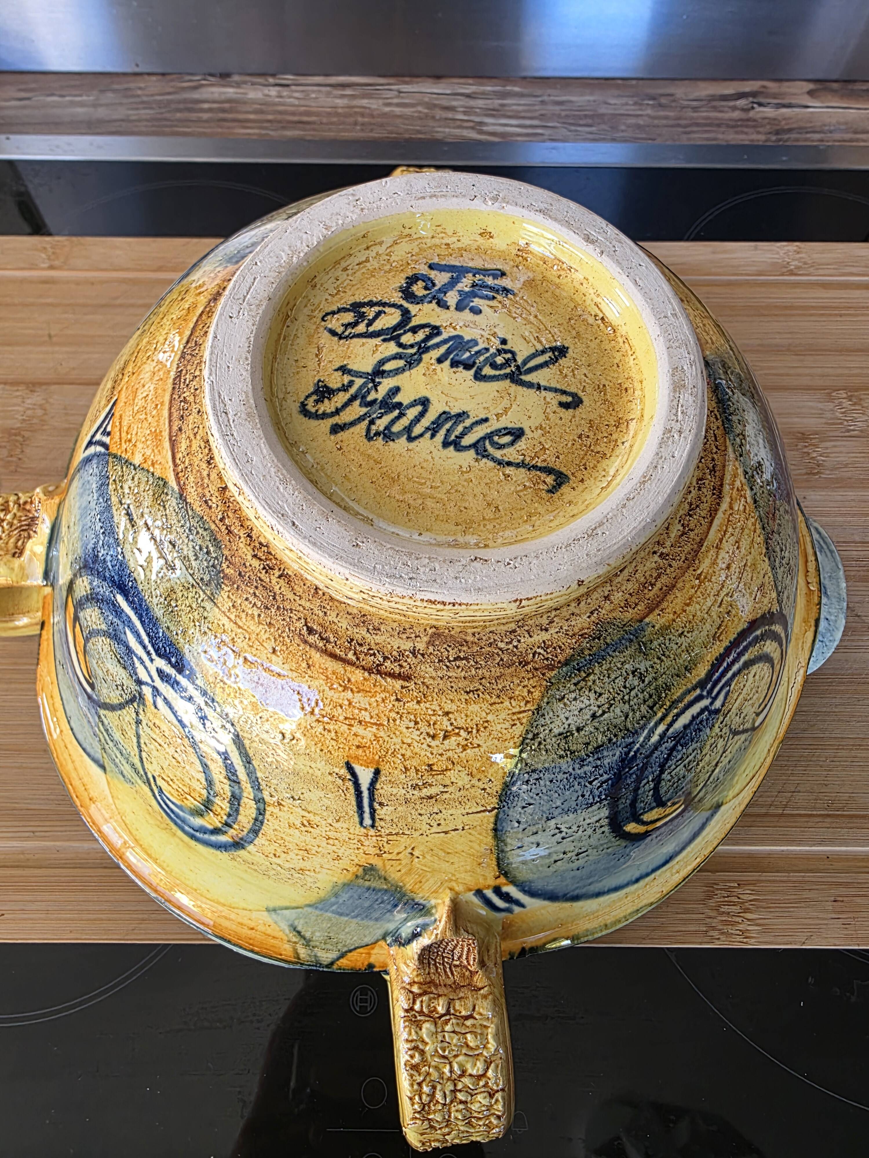 Soup tureen / Vintage ceramic Vallauris – Jean-François Daniel – Condition