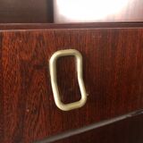 Hairdresser with triptych mirror and stool