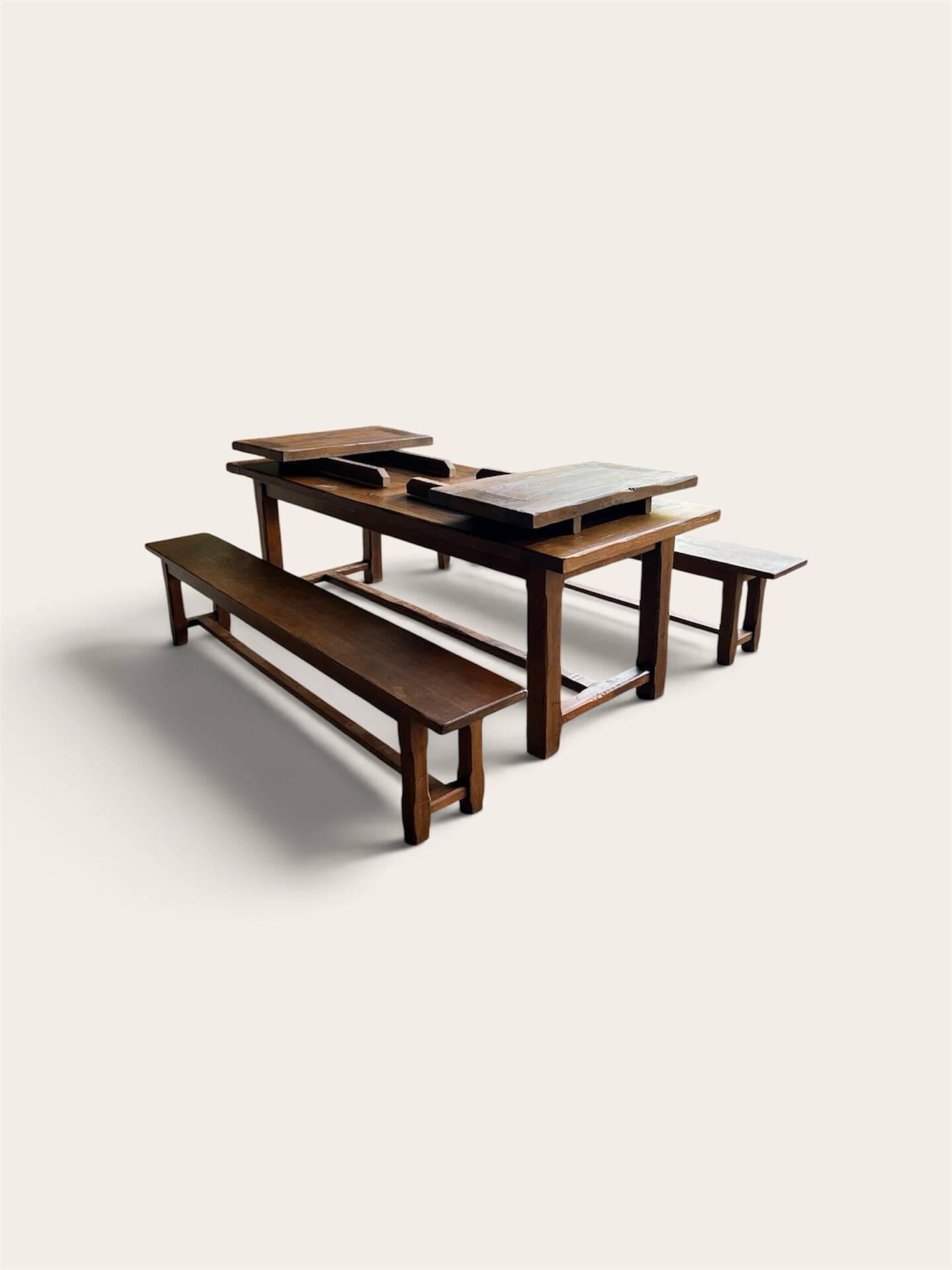 Grande table de ferme - 2 bancs - 2 rallonges 