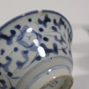 Set of 4 Chinese blue and white bowls with lotus scrolls – 19th century