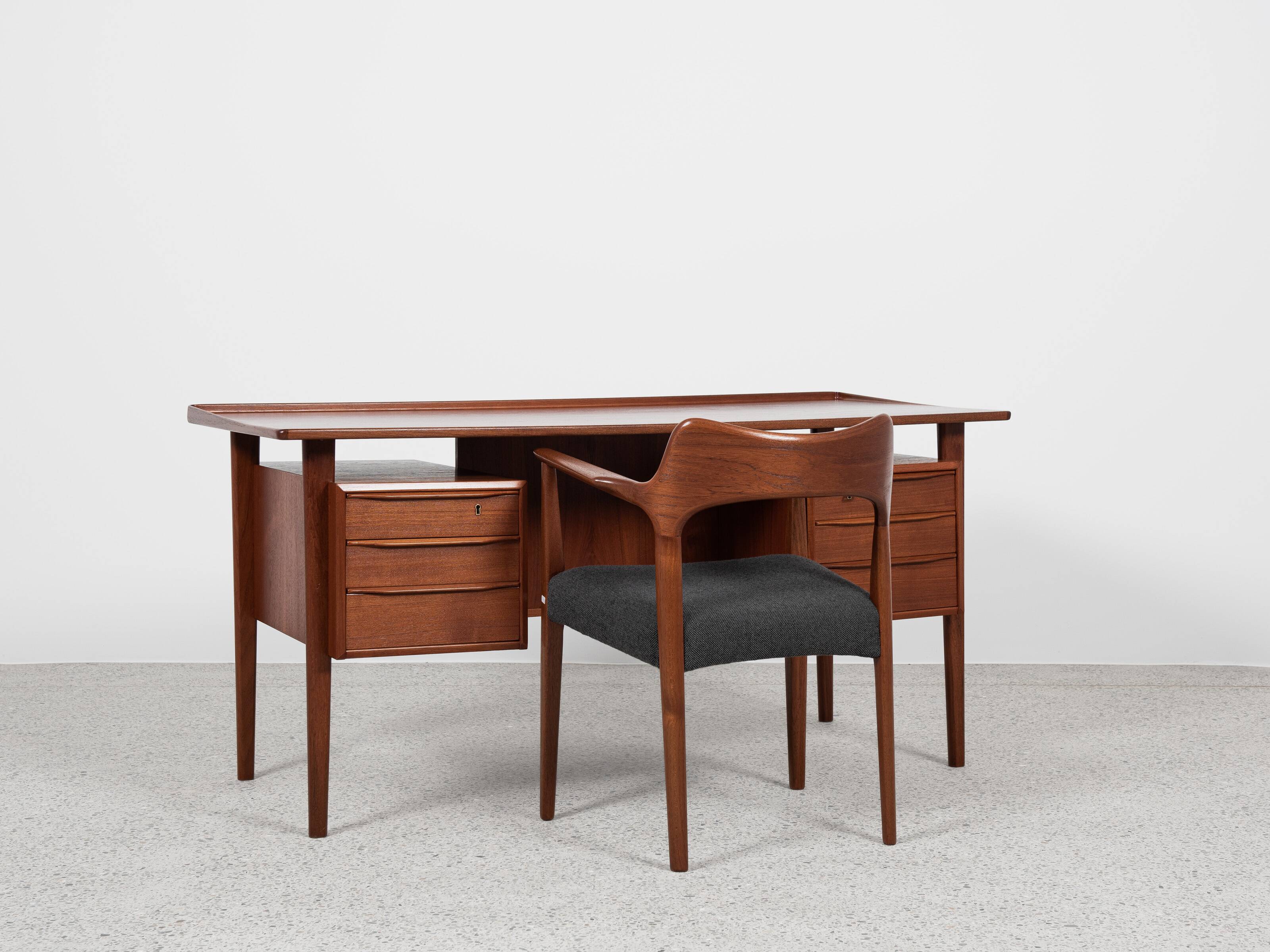 Midcentury Danish desk in teak by Peter Løvig Nielsen - 1968